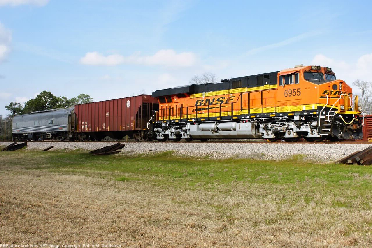 BNSF 6955, BNSF 808306 (buffer car), BNSF 91 (unmanned  track geometry car)